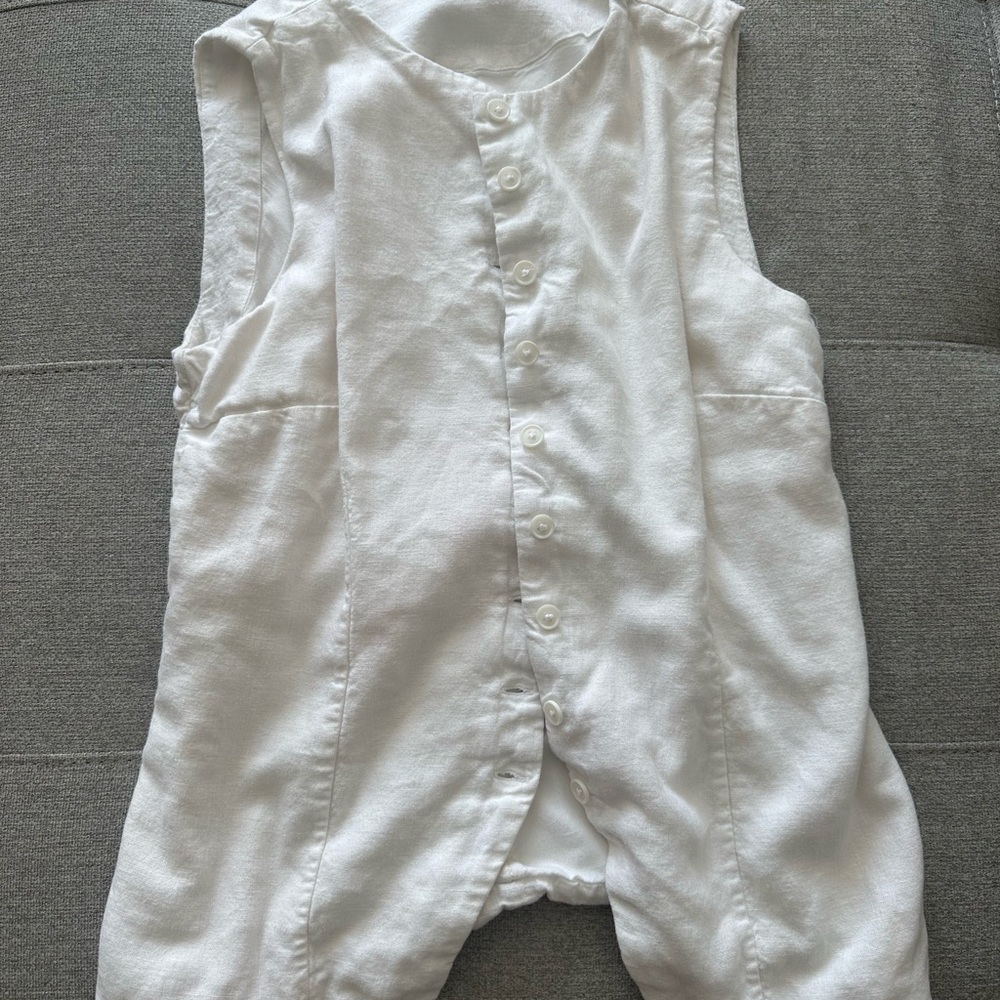 Abercrombie & Fitch White Sleeveless Top